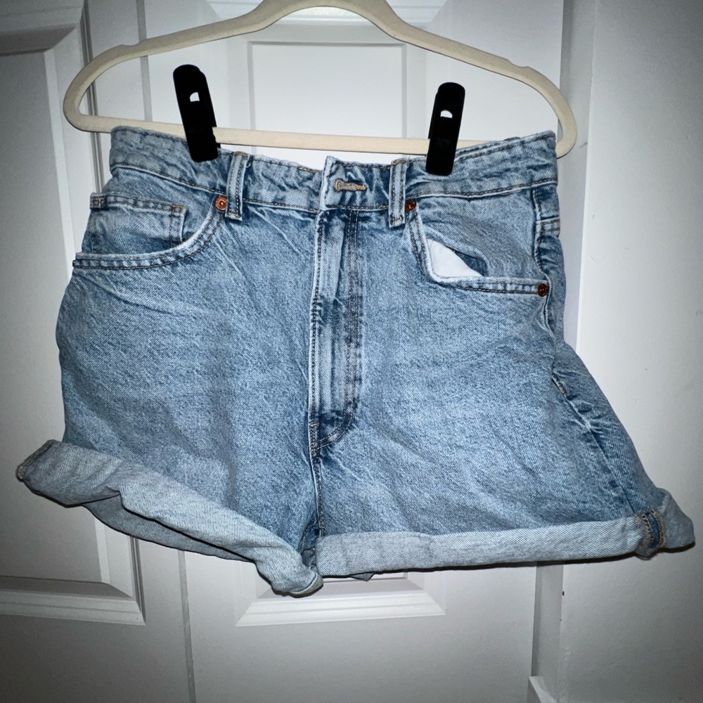 Zara Denim Blue Jean Shorts - Picture 2 of 4
